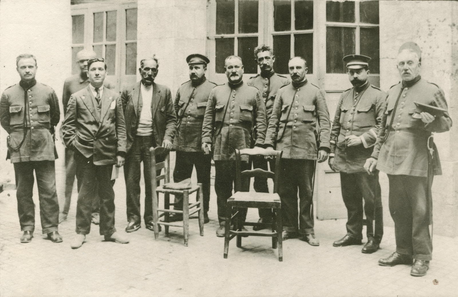 Desconegut, [Policies Municipals]