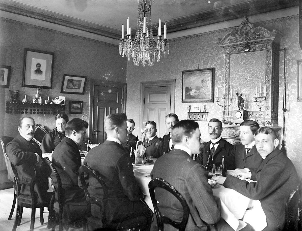 August Fredrik Schagerström, Måltid i hemmiljö, sannolikt Uppsala 1903