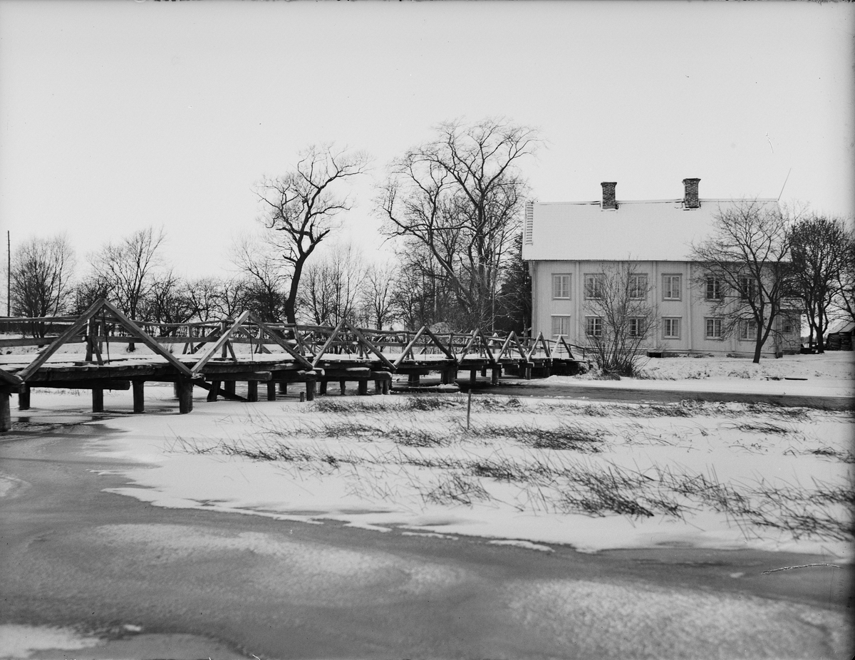 Paul Sandberg, Huvudbyggnaden på Fyrisvalls gård
