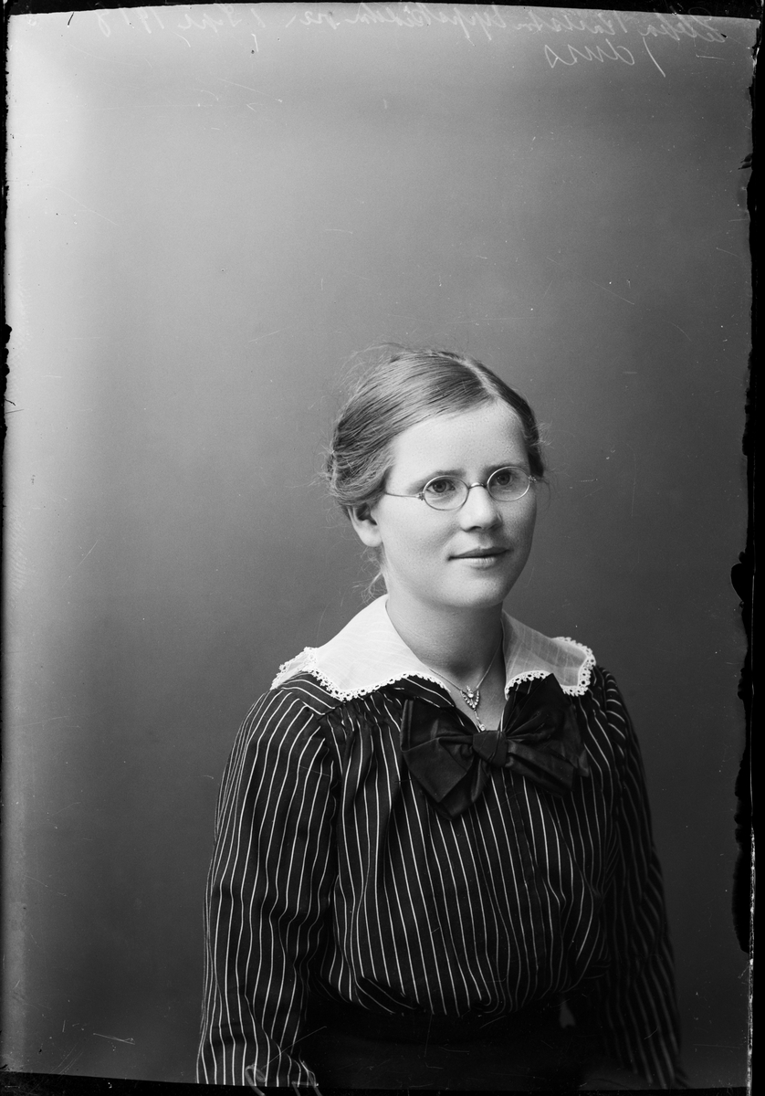 Skötsner-Edhlund, Ebba Karlsson från Uppskedika, Hökhuvud socken, Uppland, 1918
