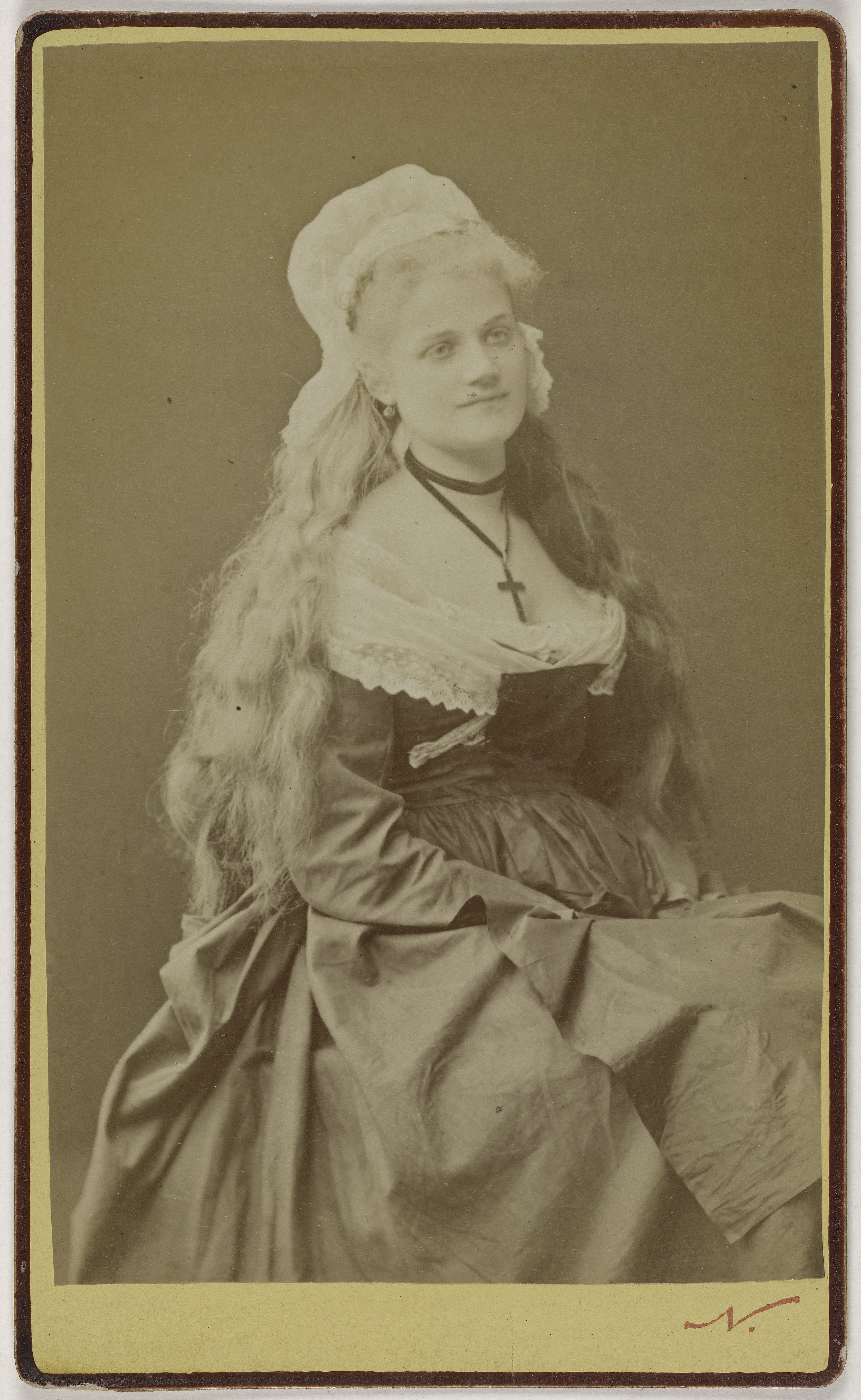 Atelier Nadar, Portrait de Defarge (actrice aux Bouffes)