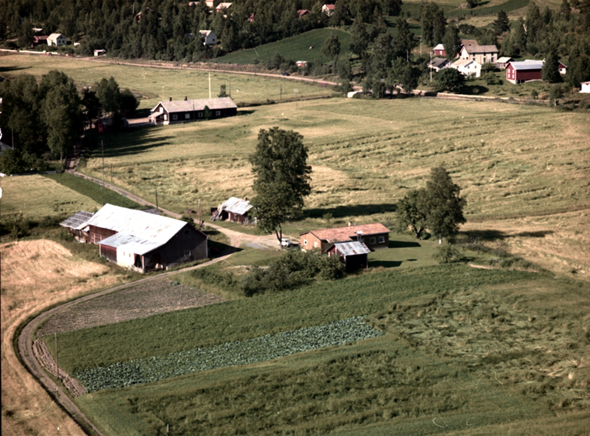 Widerøes Flyveselskap A/S, FLYFOTO HAUGSRUD, VALLSET