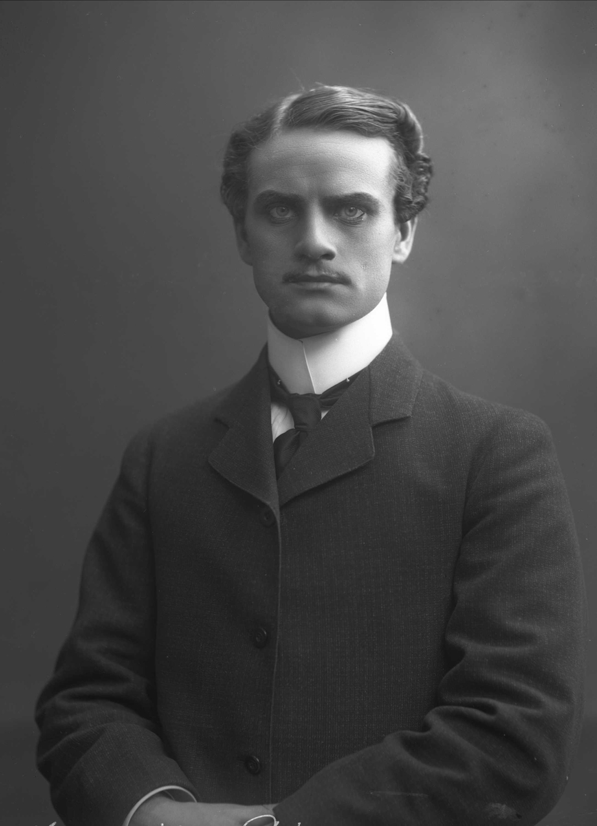 Gustav Borgen, NFB.42001