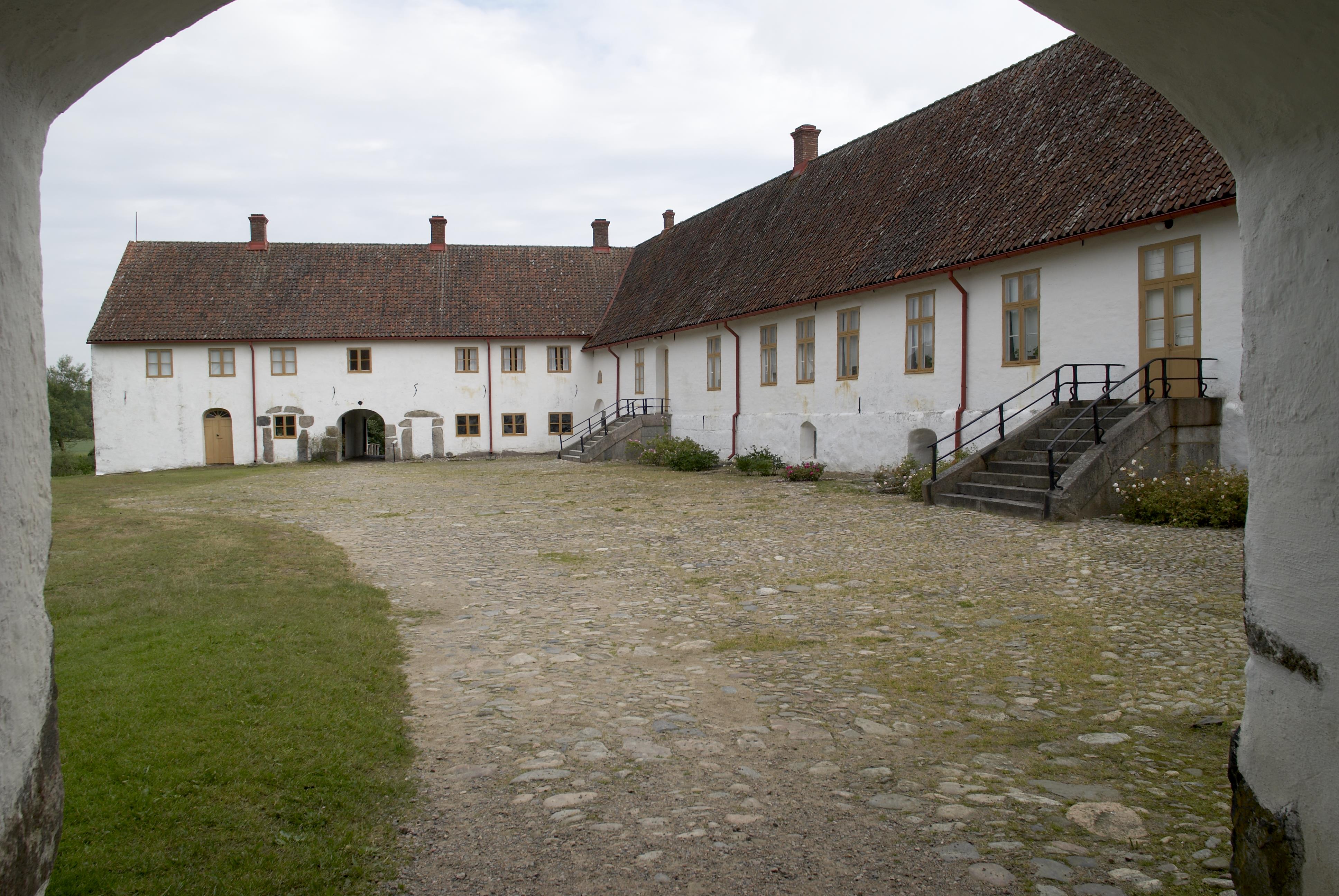 Bengt A Lundberg, Hovdala slott