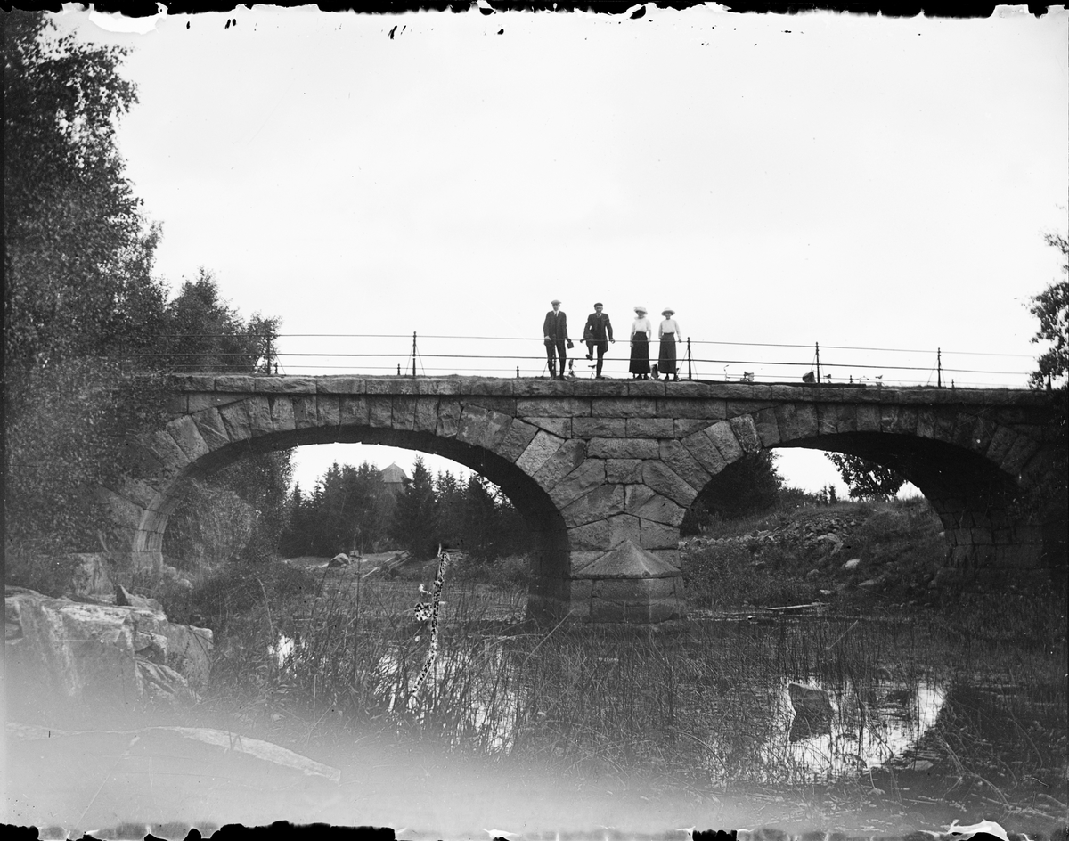 Skötsner-Edhlund, Stenbron över Olandsån vid Ledsundet, Börstils socken, Uppland omkring 1915
