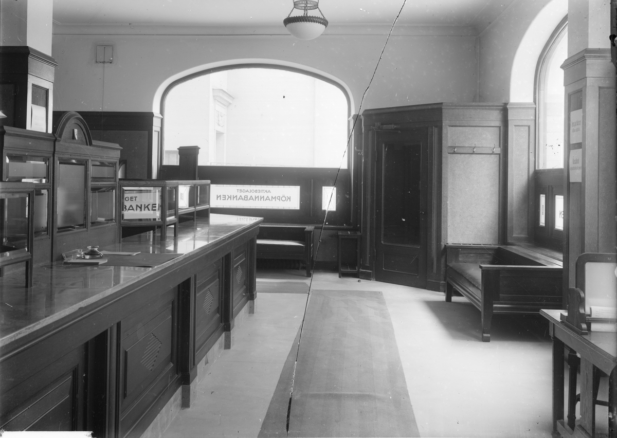 Henri Osti's Fotografiateliér, AB Köpmannabanken, Uppsala, före 1914
