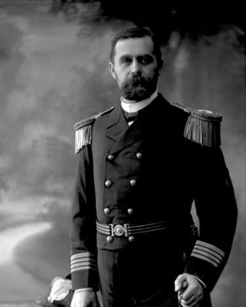 Gustav Borgen, Portrett av sjøfartsdirektør Harald Pedersen i uniform som kommandørkaptein ved marinens intendantur som reglementert fra 1906.