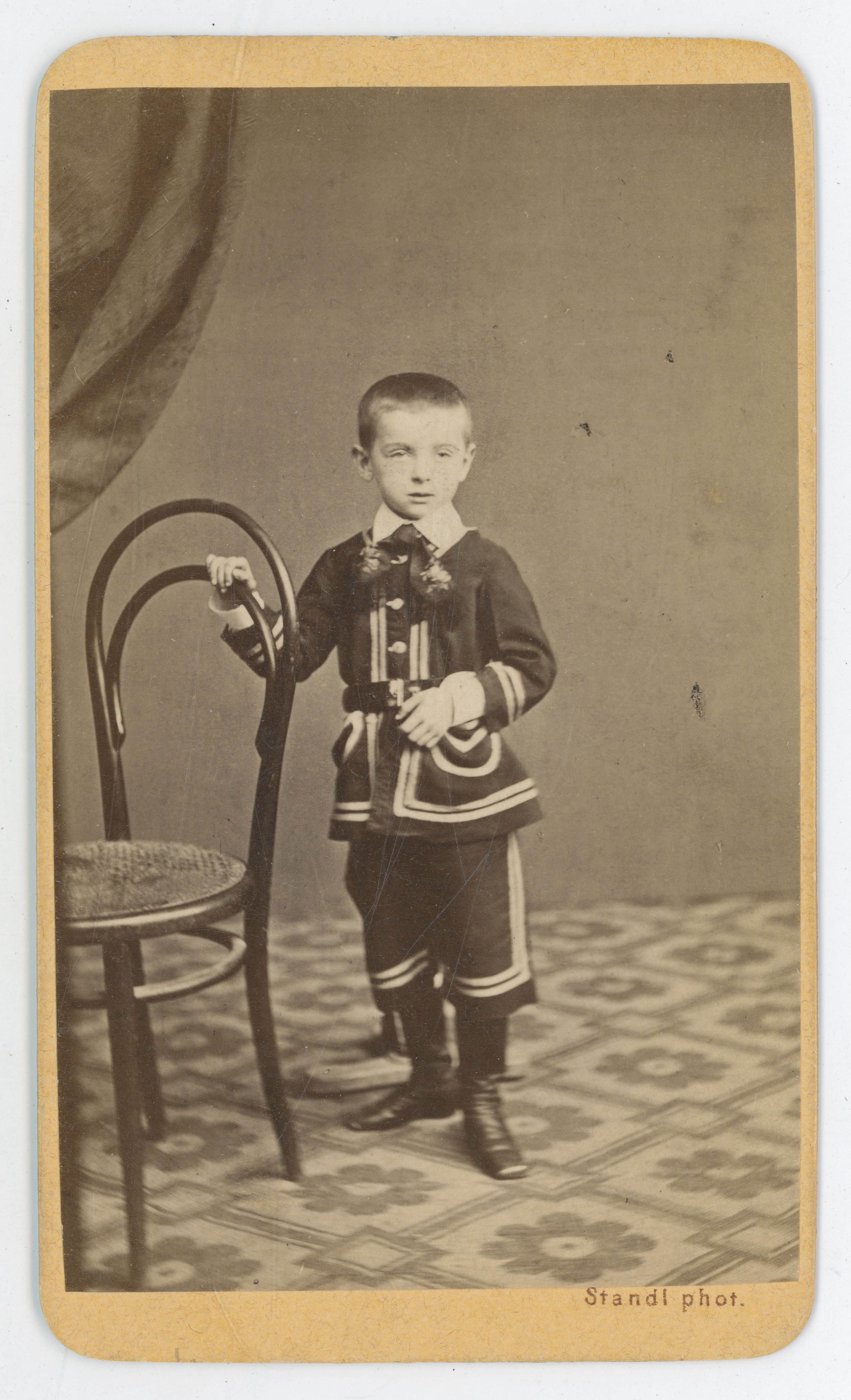 Ivan (27. 10. 1832.––30. 8. 1897.) Standl, Dječak u atelijeru