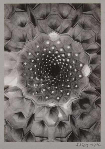 K.A.C. Creswell, Interior view of dome of Mausoleum of Sitt Zubayda