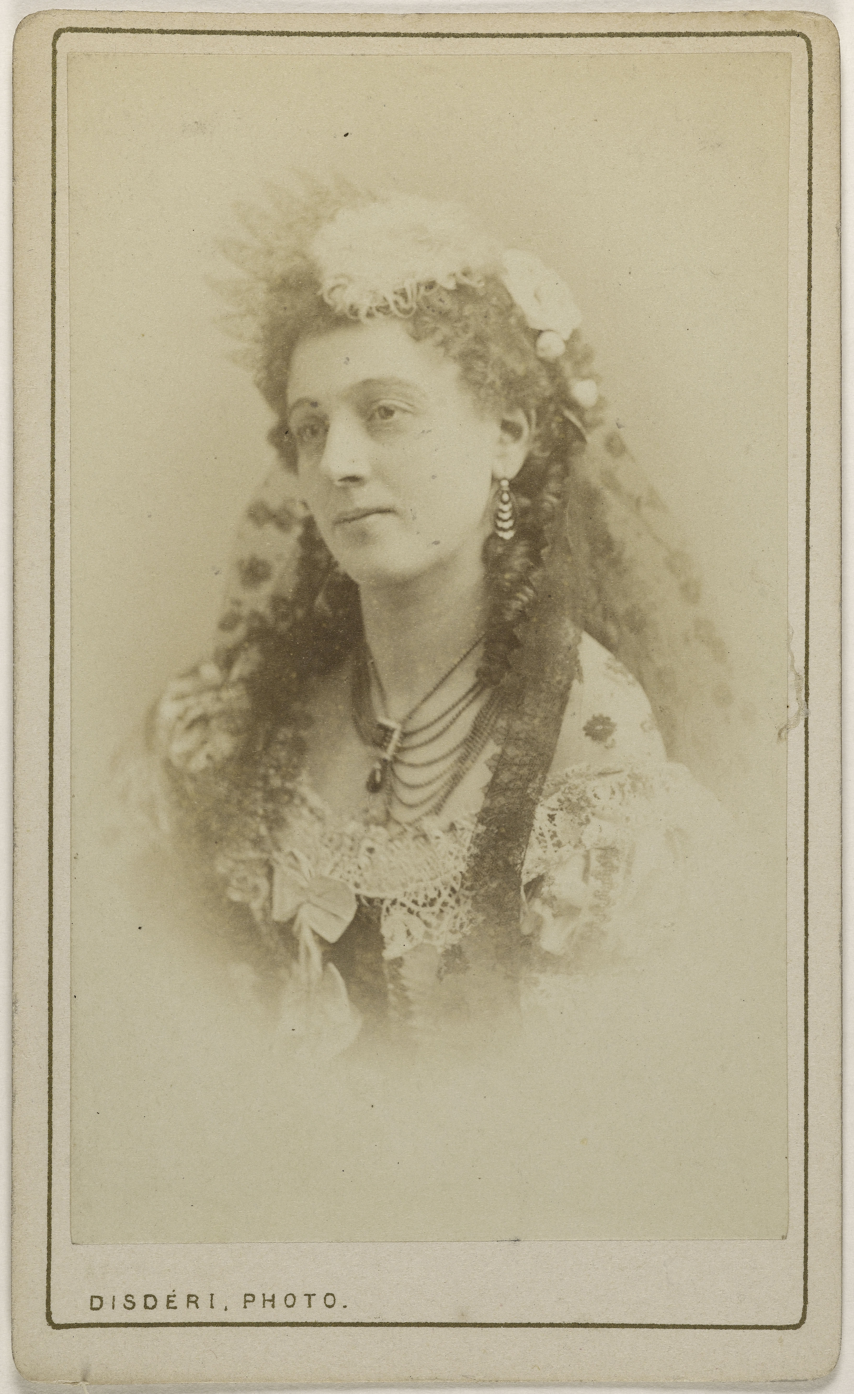 André-Adolphe-Eugène Disdéri, Portrait de Benard, Léonie, (actrice)