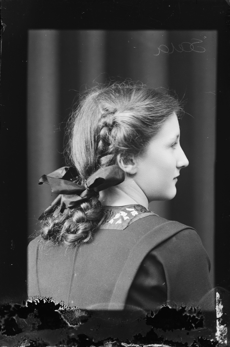 Skötsner-Edhlund, Ateljé Portrait - Sara Edhlund, Östhammar, Uppland
