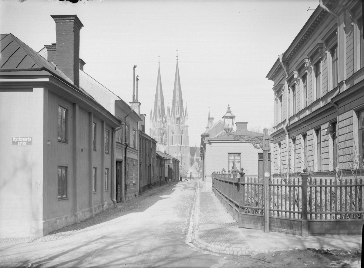 Alfred Dahlgren, The cemetery street at Åskantd, Uppsala 1901 - 1902