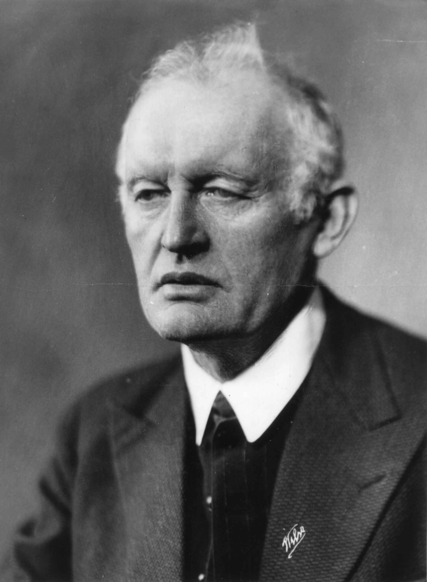 Anders Beer Wilse, Kunstneren og maleren Edvard Munch fotografert av Anders Beer Wilse i 1933.
