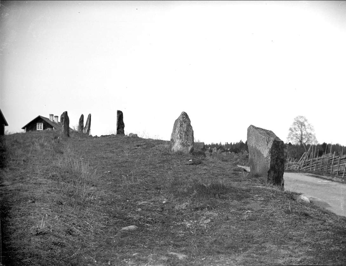 August Fredrik Schagerström, Stensättning i Edsbro socken, Uppland maj 1913