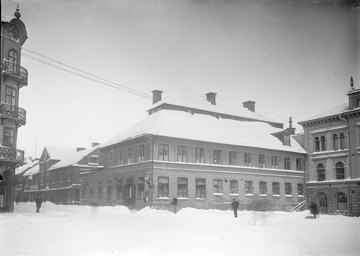 Henri Osti's Fotografiateliér, "Hörnan" vid Stora torget, Uppsala, före 1904