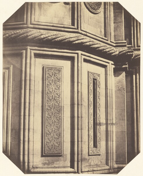 Unknown, [Architectural detail of building]