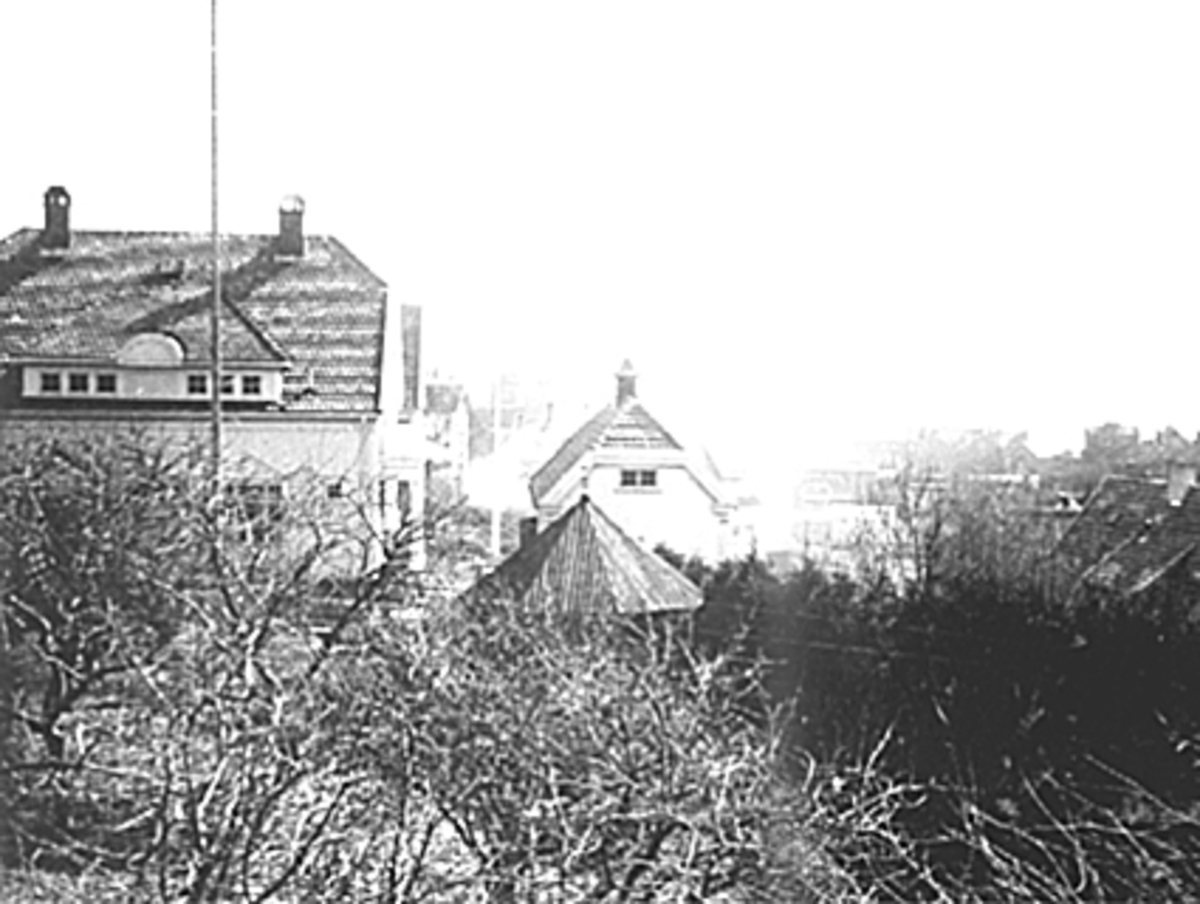 Anno Domkirkeodden, UTSIKT MOT VESTBYEN OG HØIENSALGATA 62 FRA ARVESENSVEG 31