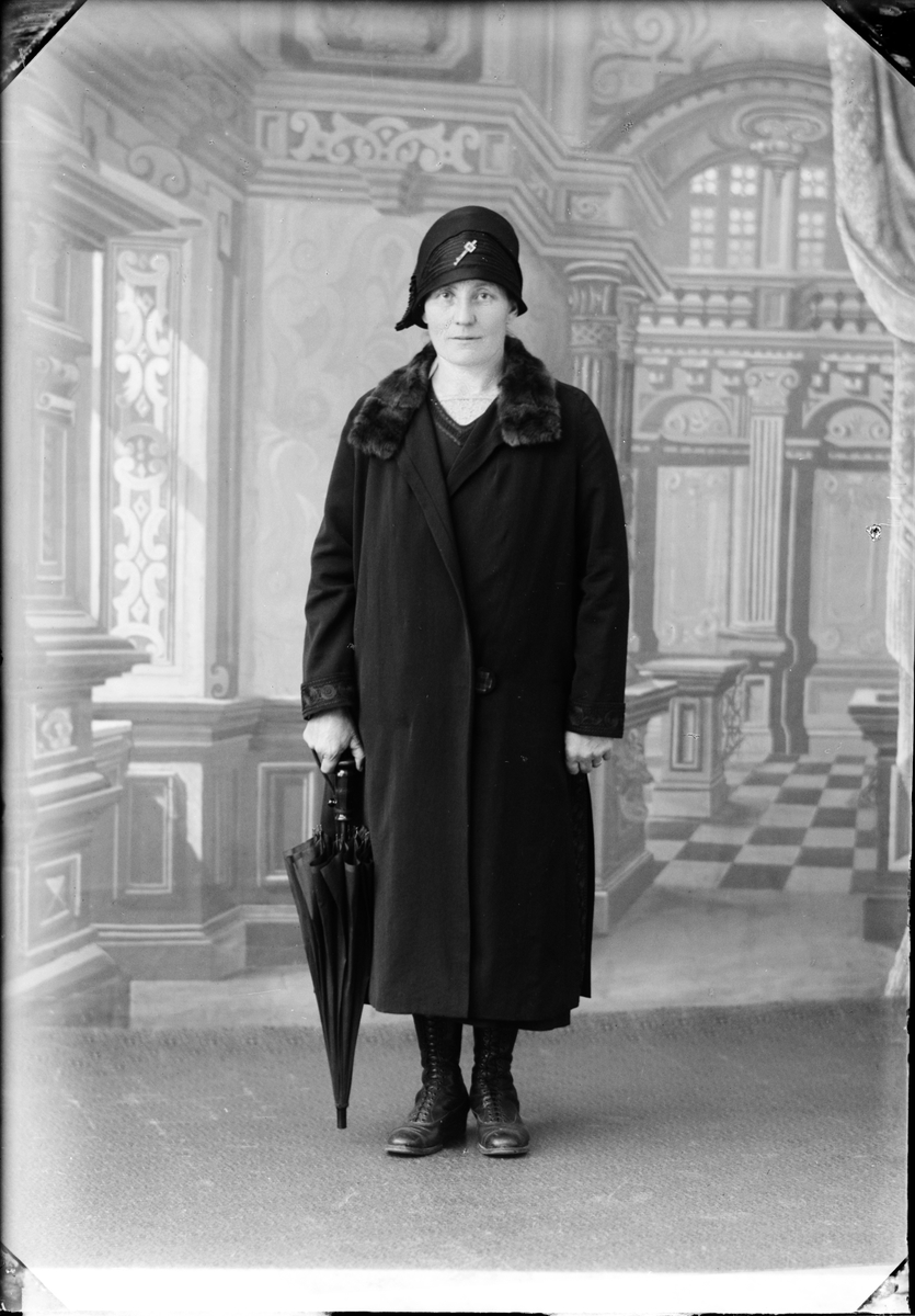 Skötsner-Edhlund, Hulda Jansson of Annö, Valö socken, Uppland 1928