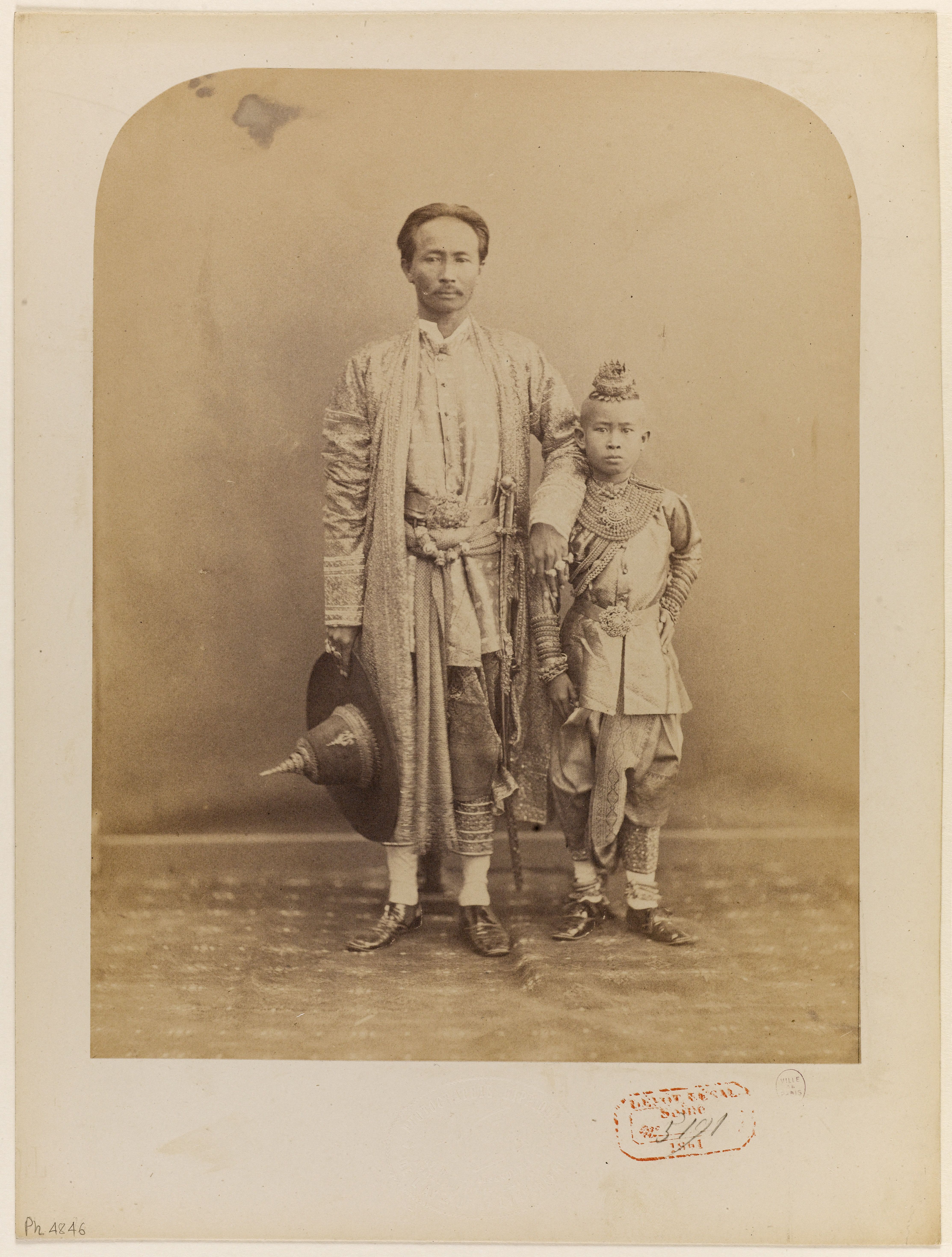 Nadar, Portrait d'un roi et d'un prince impérial d'Indochine.