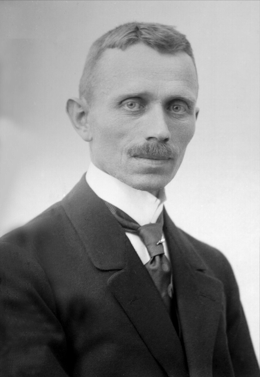 Gustav Borgen, NFB.49351