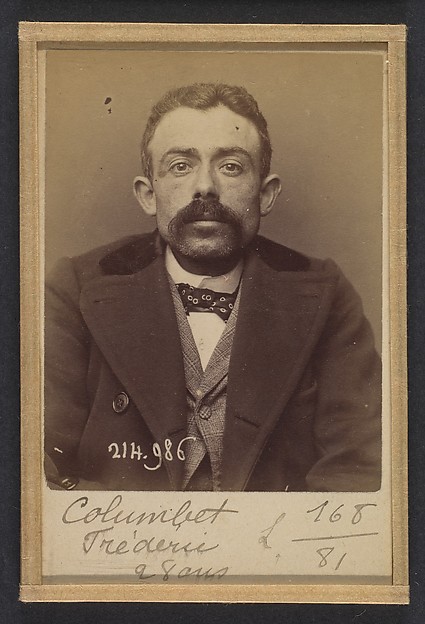Alphonse Bertillon, Colombet. Frédéric. 28 ans, né à Prigonnieux (Dordogne). Employé de commerce. Anarchiste. 2/3/94.