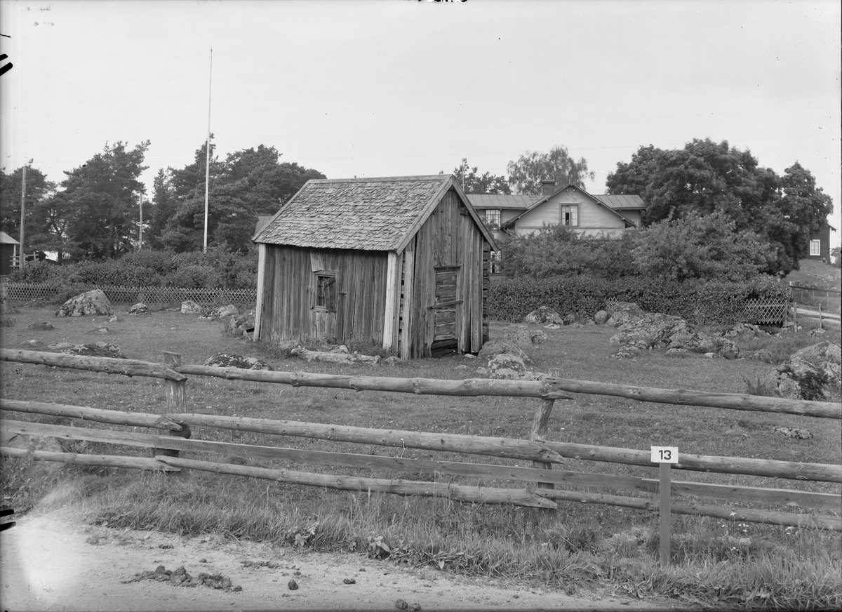 Paul Sandberg, Rustkammare - August Landén, Valla, Edsbro socken, Uppland 1936