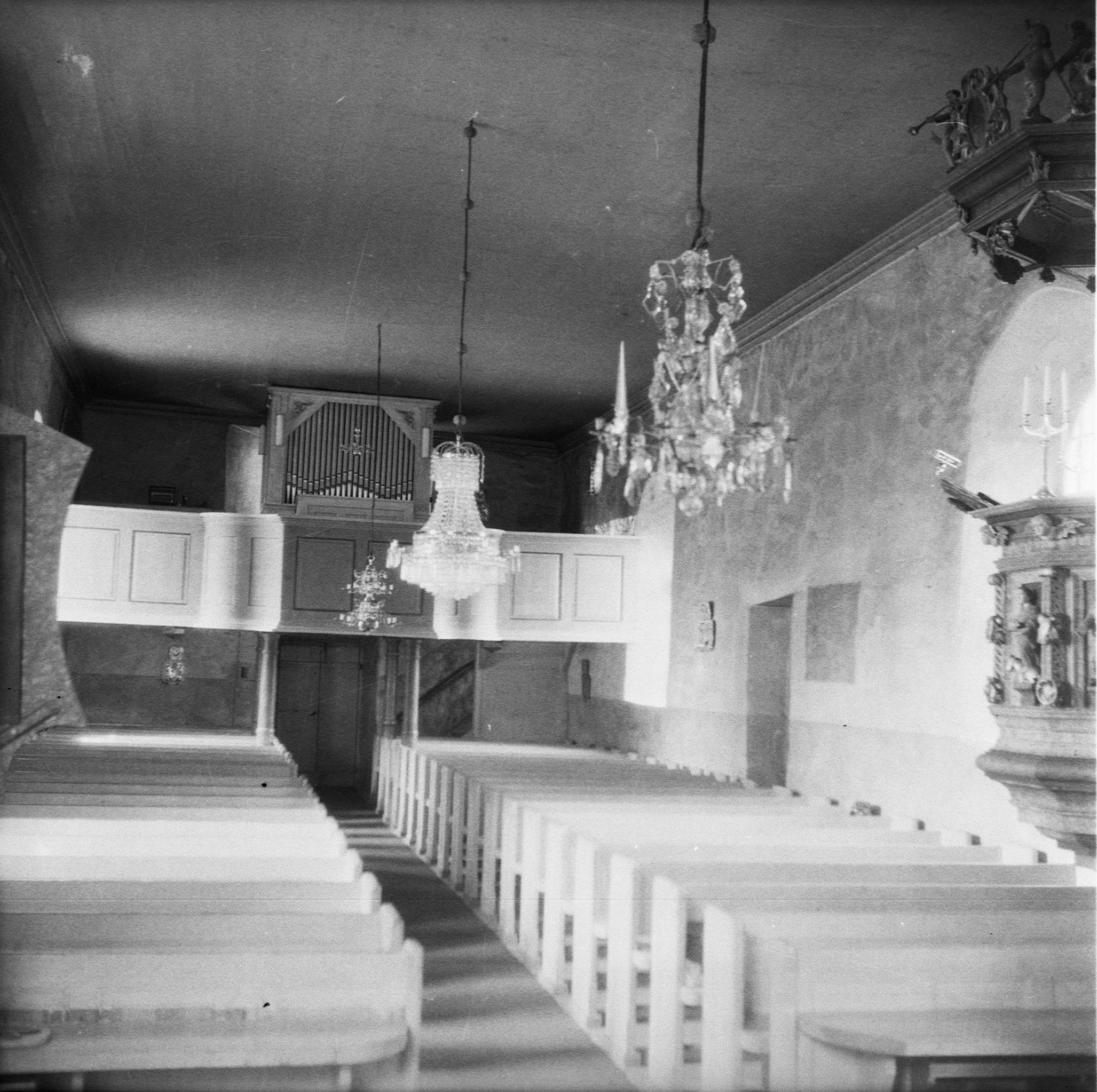 Olle Hellström, Od kyrka