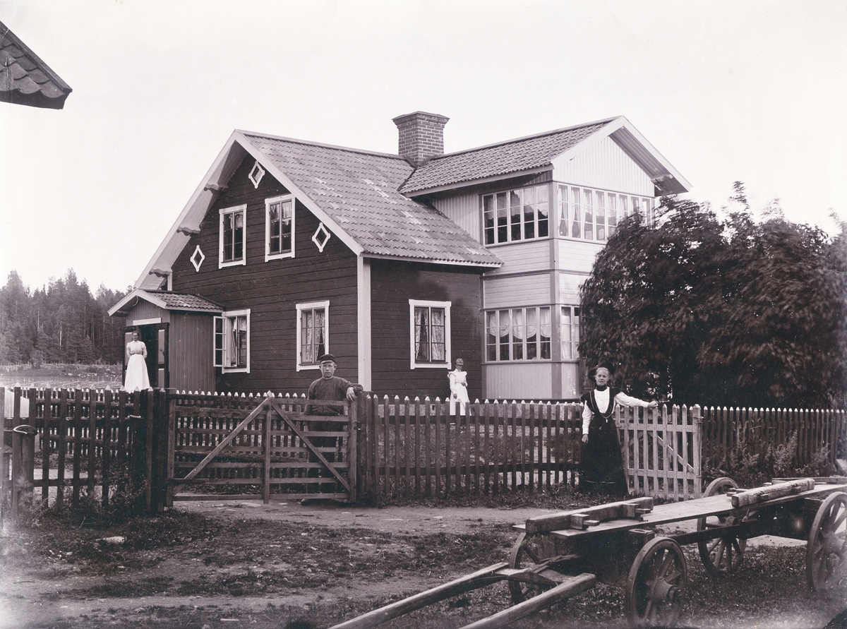 Henri Osti's Fotografiateliér, Sannolikt Anna Arboréns hem, Pilsbo, Haga socken, Uppland, före 1914