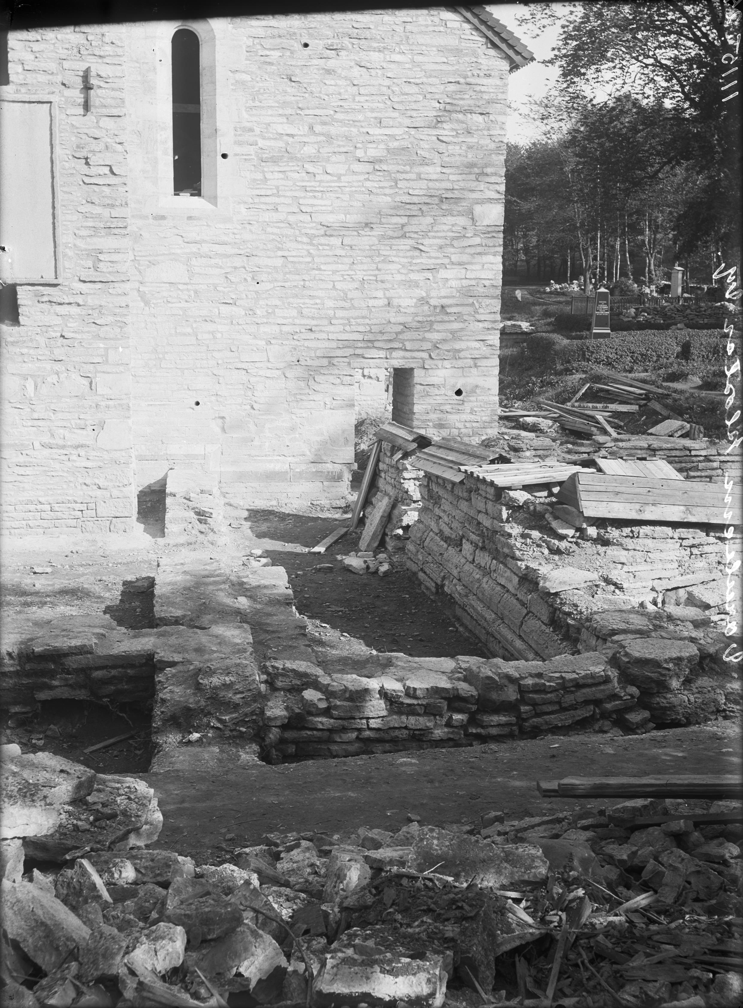 Axel Forssén, Varnhems klosterruin