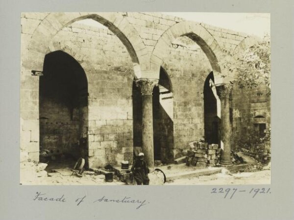 K.A.C. Creswell, Arches in sanctuary of Madrasa al-Zahiriyya, Aleppo