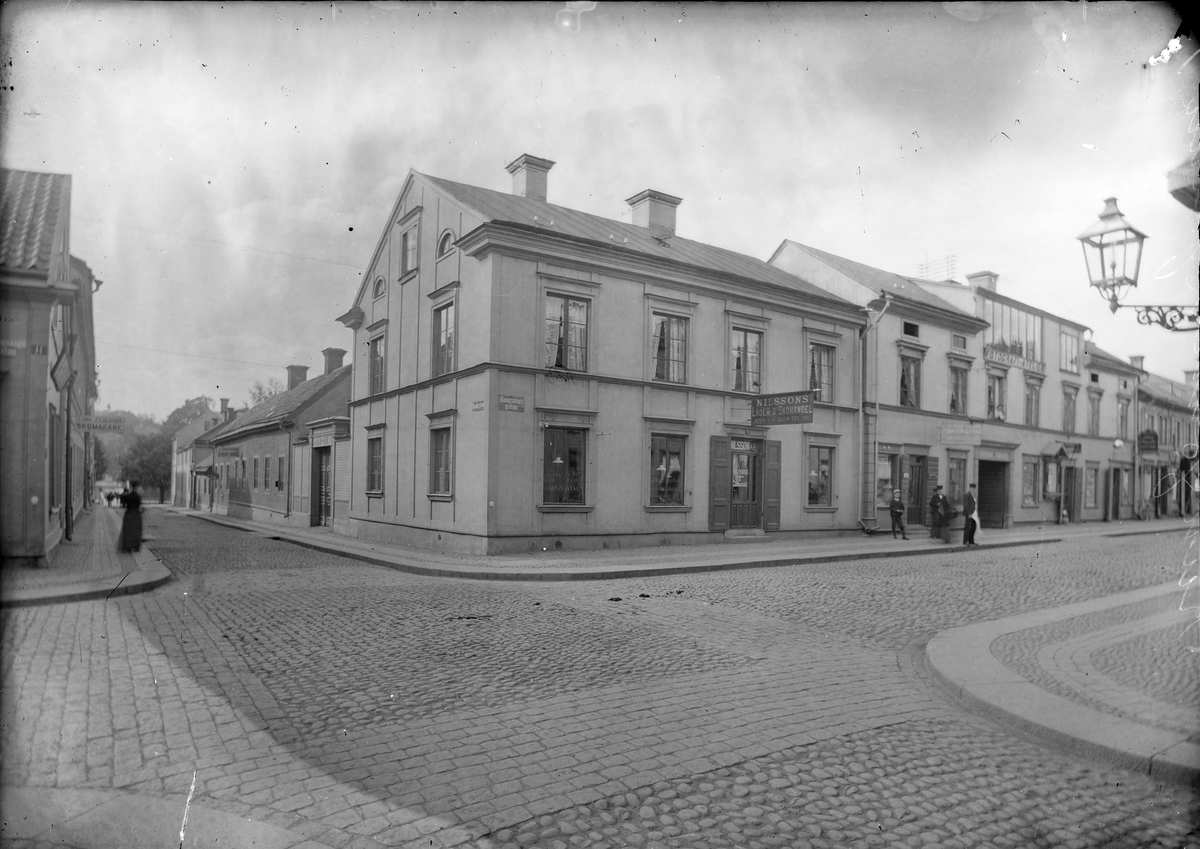 Henri Osti's Fotografiateliér, Broad alley - Kunggrän, Uppsala before 1906