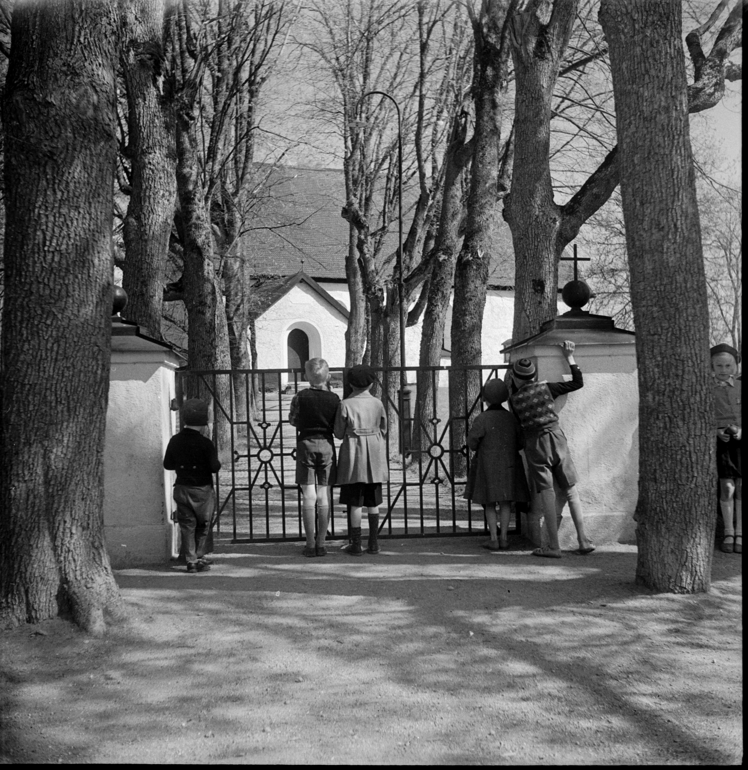 Ivar Schnell, Salems kyrka