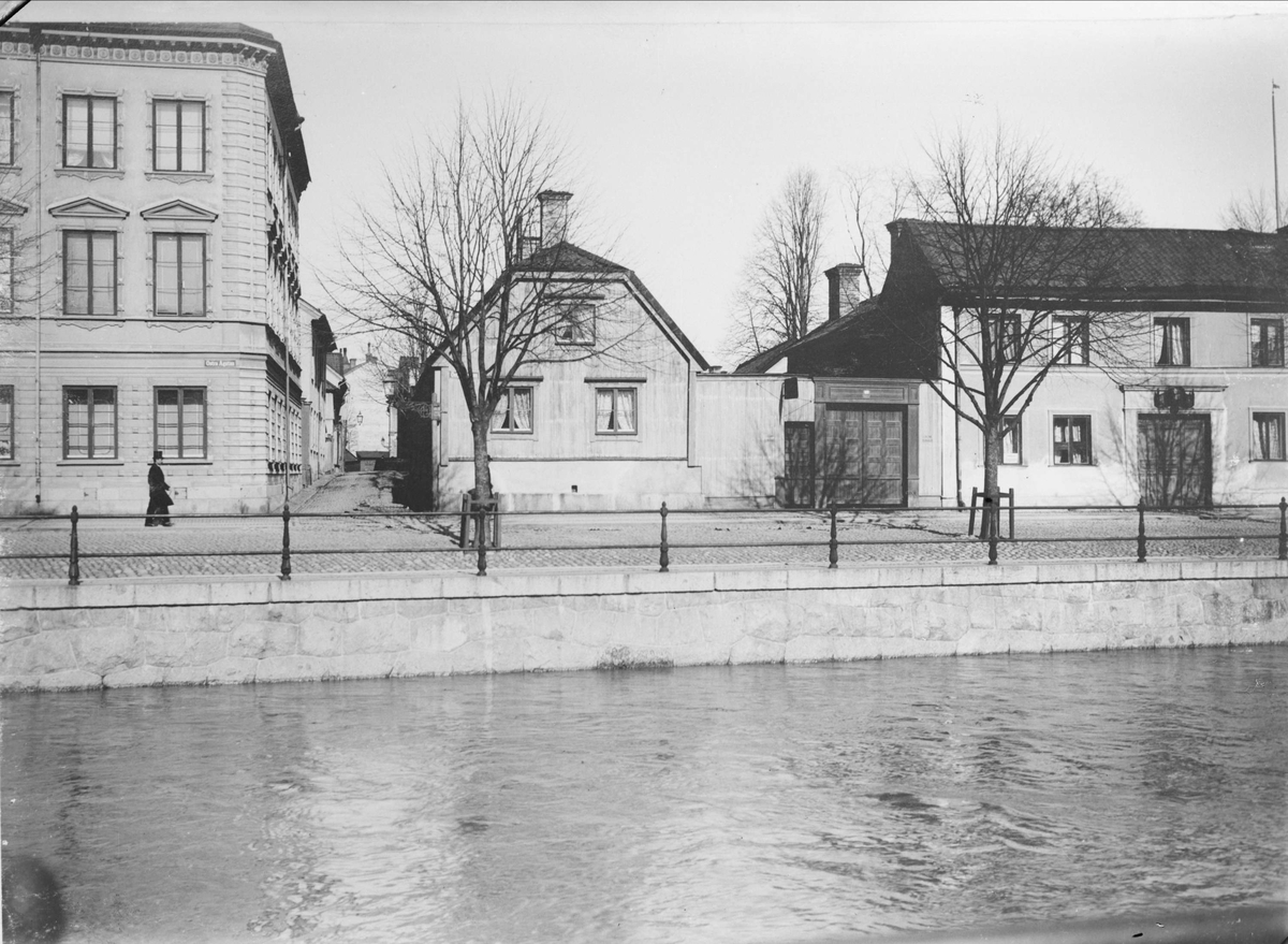 Alfred Dahlgren, Del av Bangårdsgatan, tidigare Gräsgränd, från Östra Ågatan, Kungängen i Uppsala 1901 - 1902