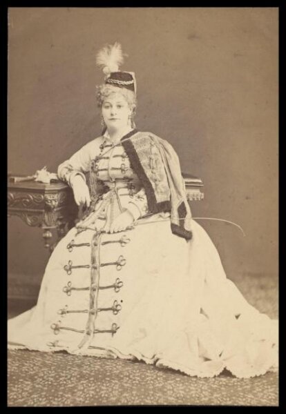 London Stereoscopic and Photographic Company, Guy Little Theatrical Photograph