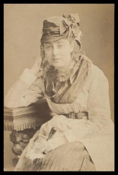 London Stereoscopic and Photographic Company, Guy Little Theatrical Photograph