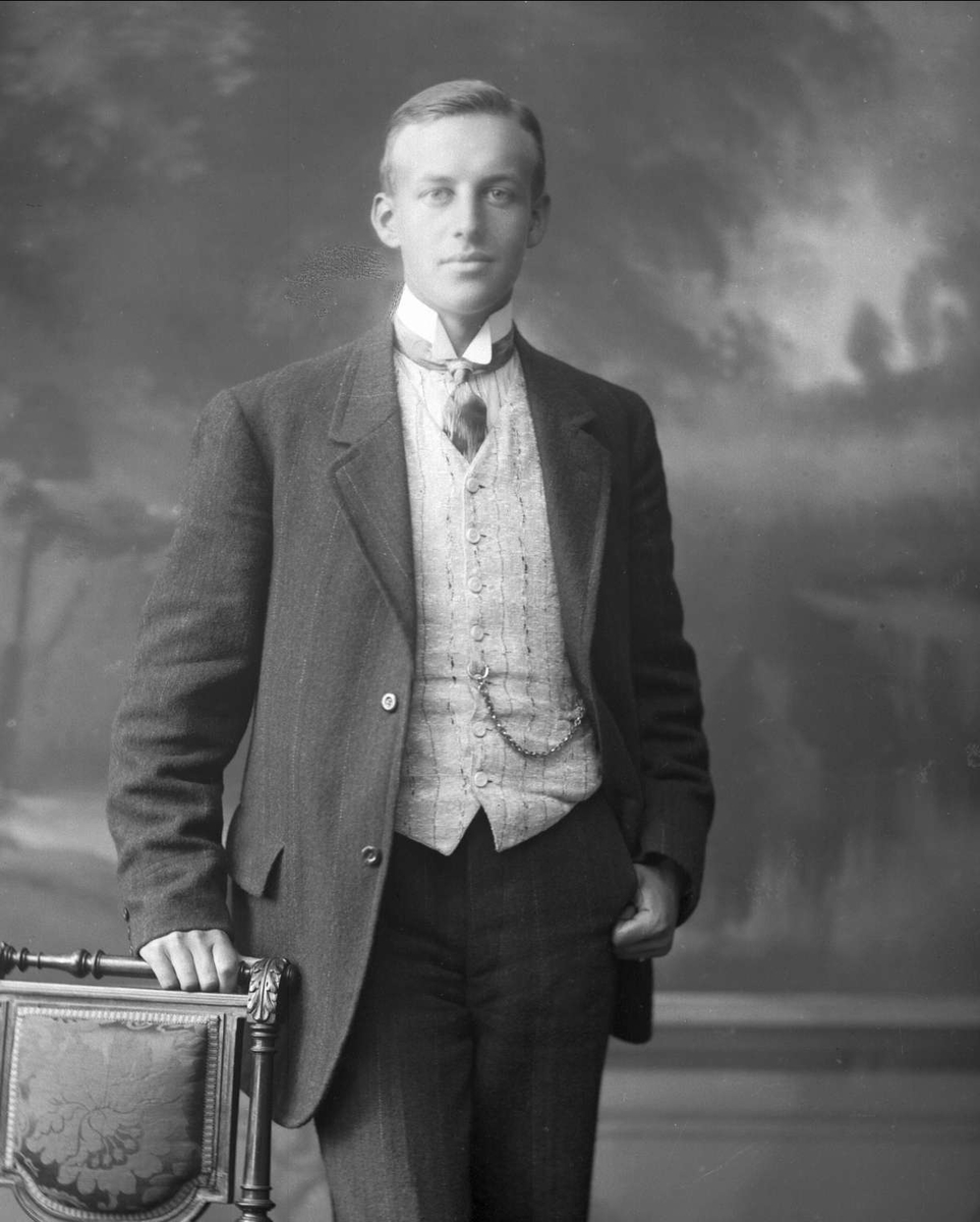 Gustav Borgen, NFB.24443