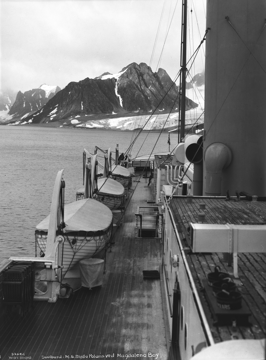 Anders Beer Wilse, Prot: Spitsbergen, Svalbard - Lilliehøk bræ Konv: Magdalen Bay