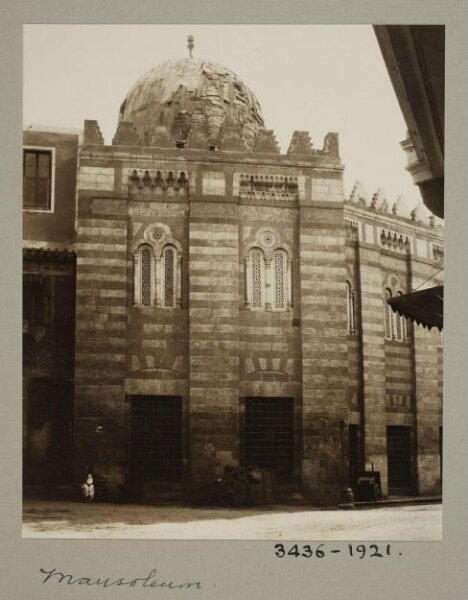 K.A.C. Creswell, The mausoleum in the funerary khanqah of Mamluk Amir Shaykhu al-‘Umari, Cairo