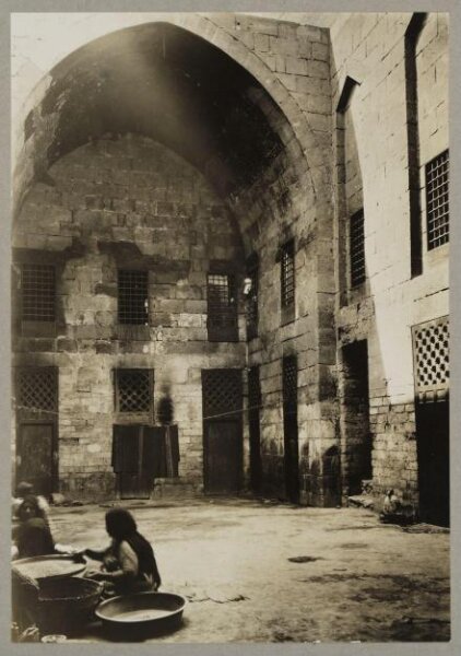 K.A.C. Creswell, The northwest iwan of the ribat of Khawand Zaynab wife of Mamluk Sultan Inal, Cairo