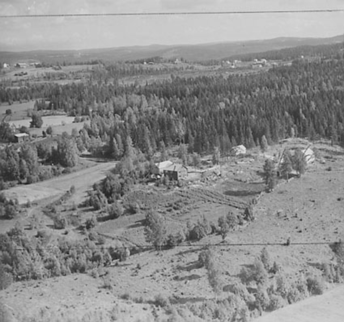 Widerøes Flyveselskap A/S, FLYFOTO ÅSLAND, ÅSVANG