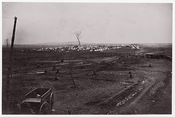 Unknown, [Wagon and Unidentified Union Army Tented Encampment in Distance]