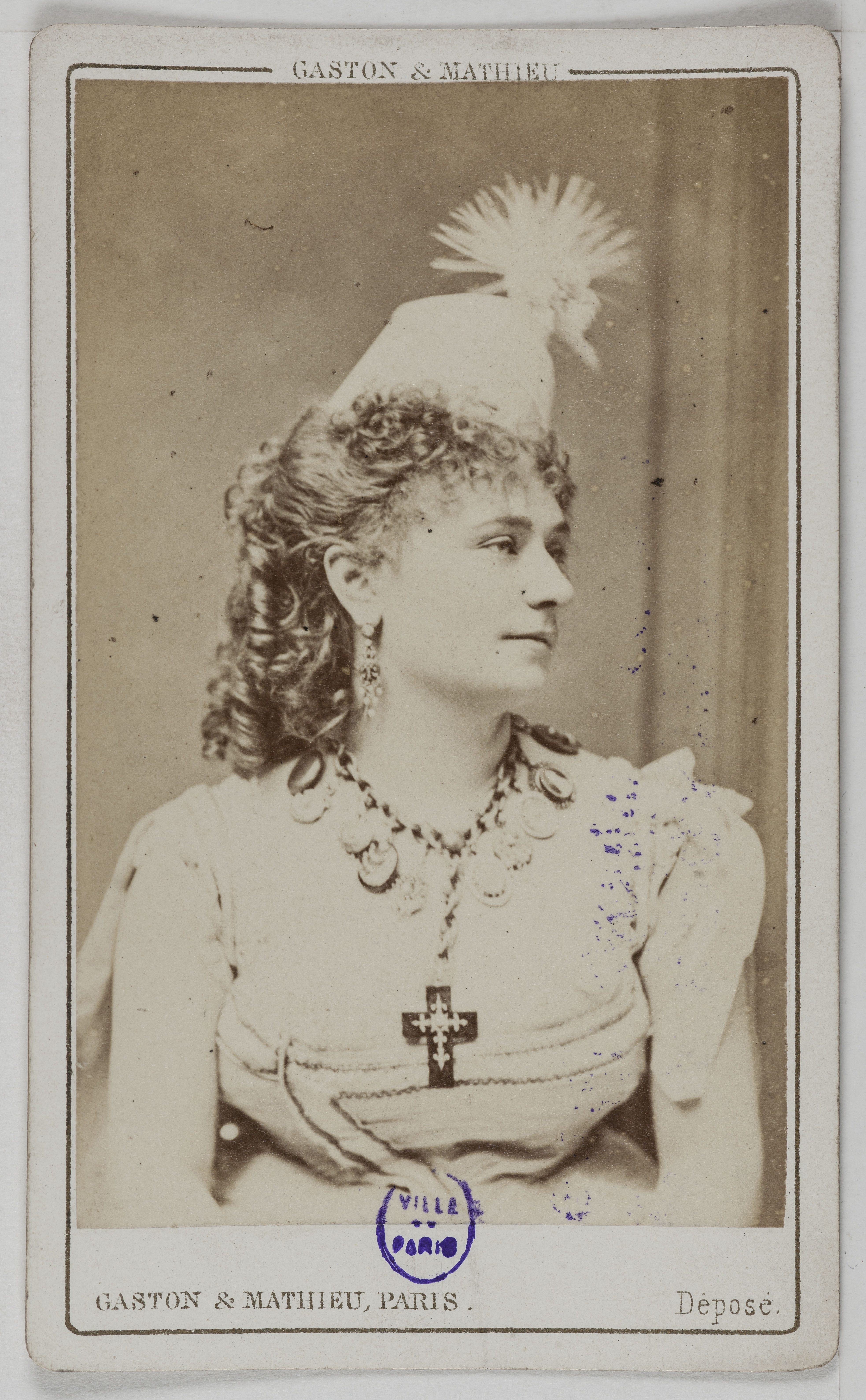 Gaston & Mathieu, Portrait de Lydie, (actrice)