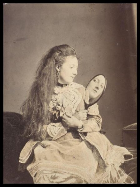 London Stereoscopic and Photographic Company, Guy Little Theatrical Photograph