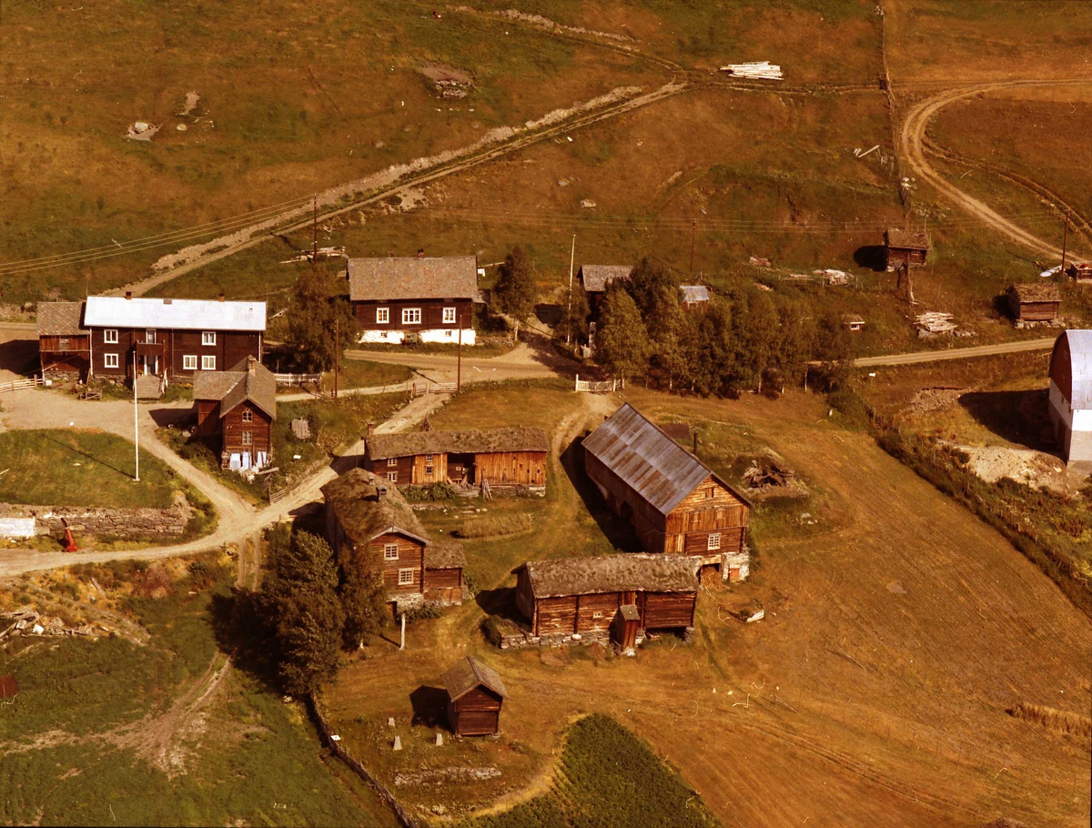 Widerøes Flyveselskap A/S, Gårdsbruk.