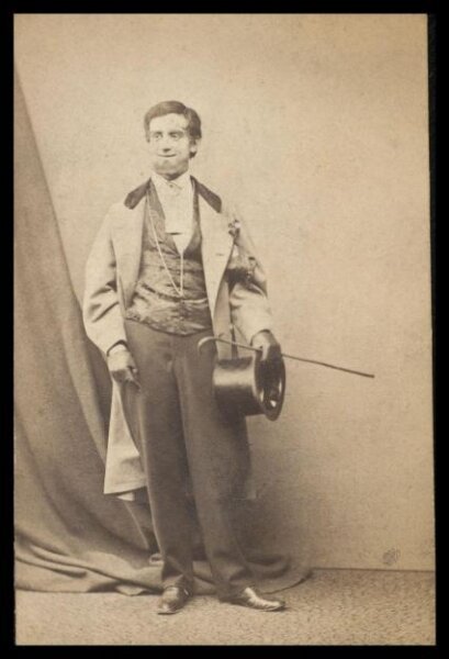 London Stereoscopic and Photographic Company, Guy Little Theatrical Photograph