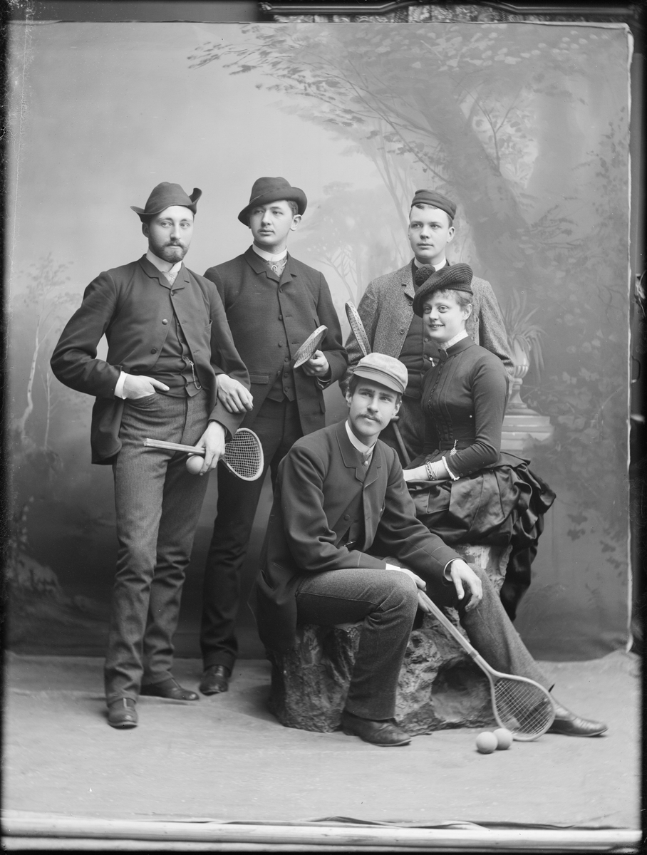 Henri Osti's Fotografiateliér, Ateljé portrait - tennis player, Uppsala November 1886