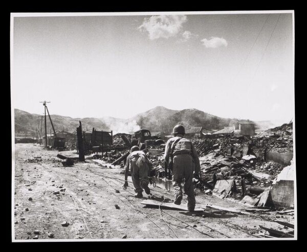 Hardy, Bert, Korea