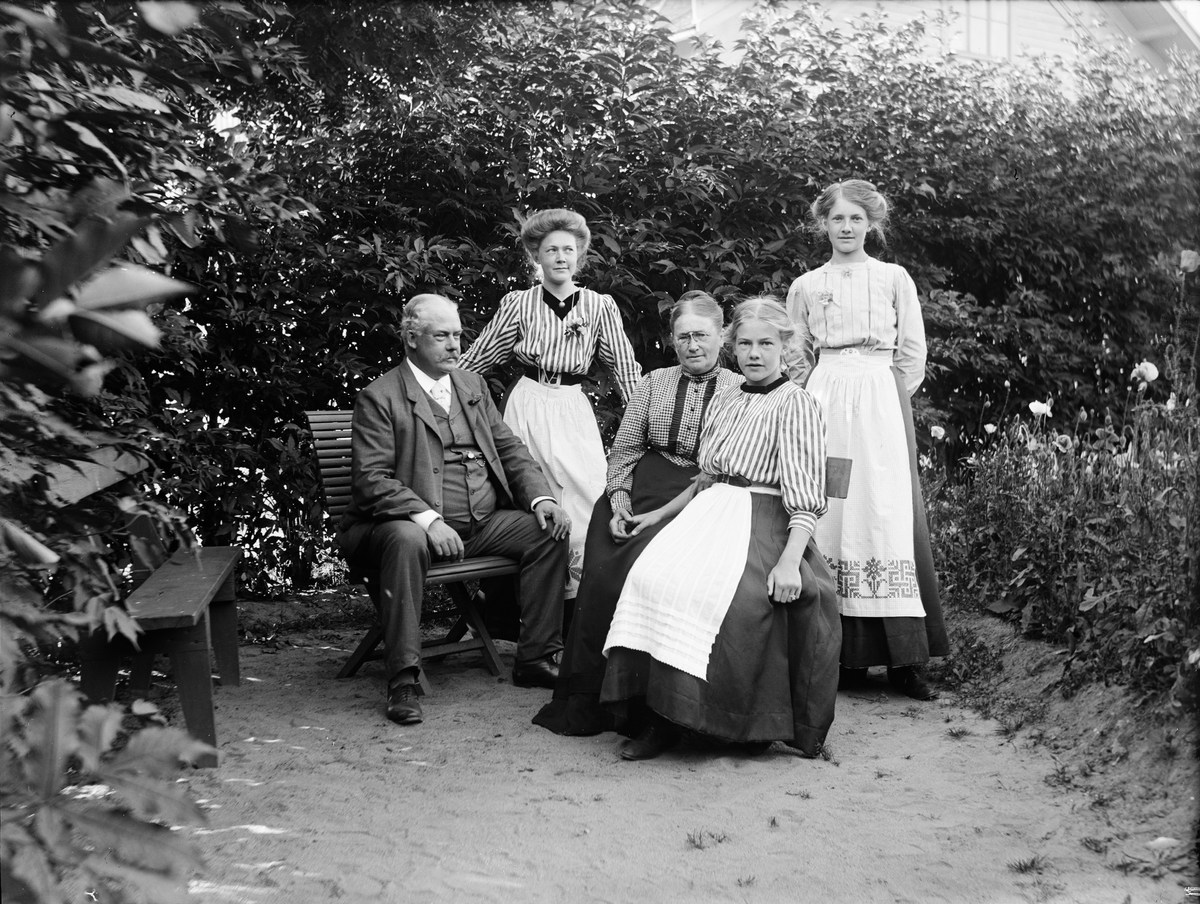 Josef Ärnström, Familjen Liliestråle, Berge, Timrå socken, Medelpad 1910