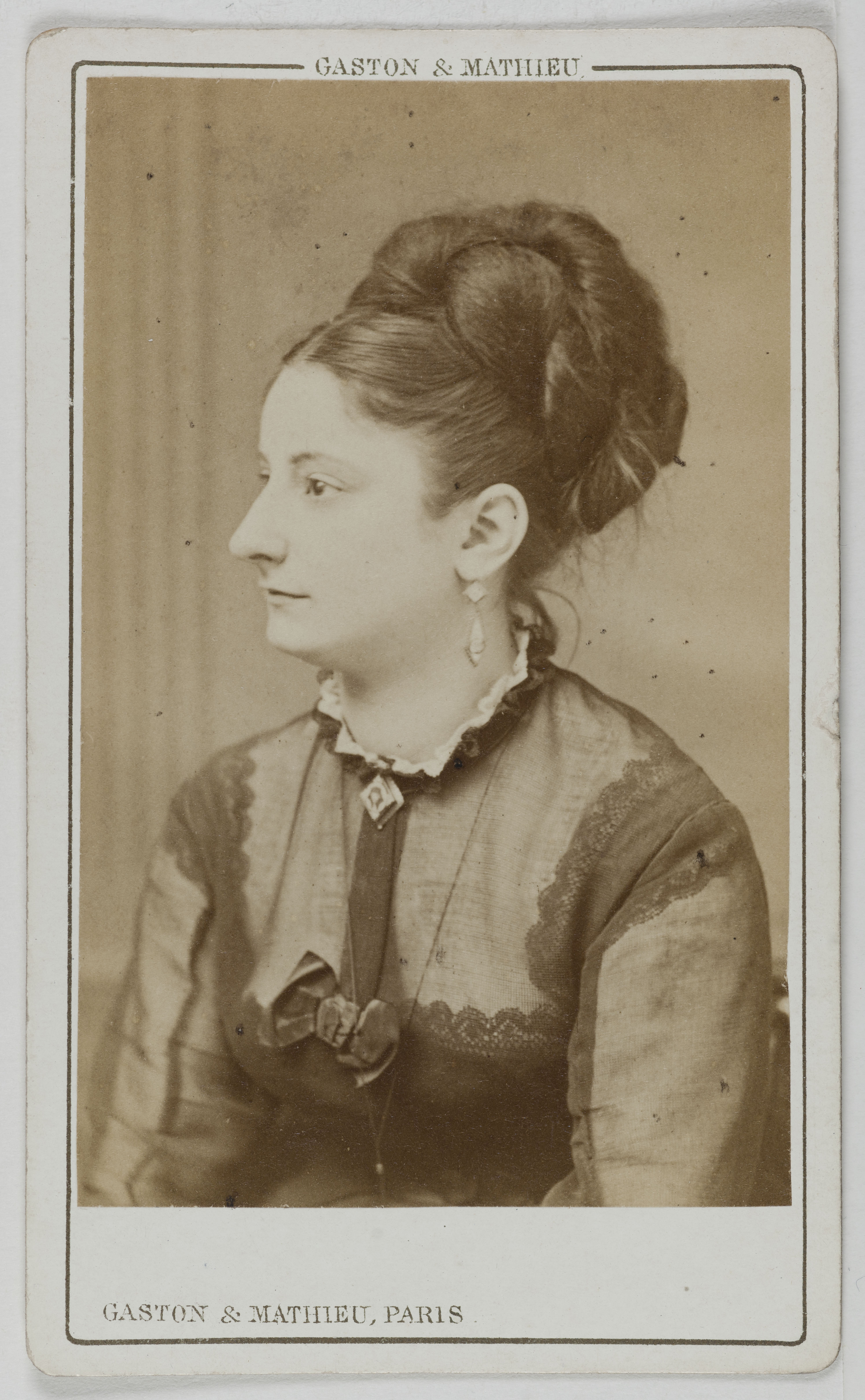 Mathieu & Cie Gaston, Portrait de Legrand L., (actrice)