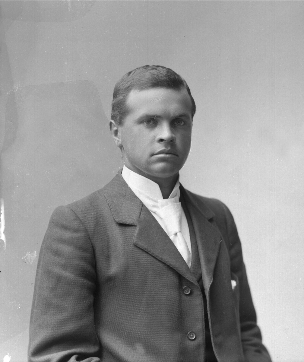 Gustav Borgen, NFB.27667